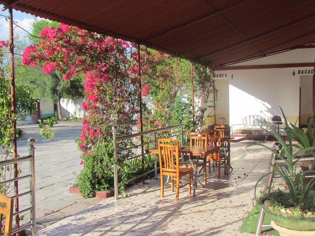 Dolar Lodges & Tours 마운 외부 사진